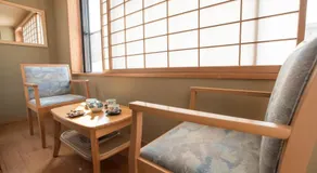 Refre Hotel - Image 5