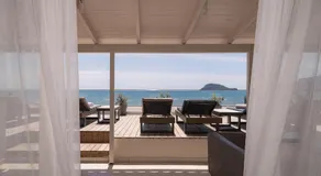 CP Seafront Suites - Image 4