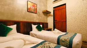 Swing & Pillows - Anggun Hotel Seri Iskandar, Ipoh - Image 5