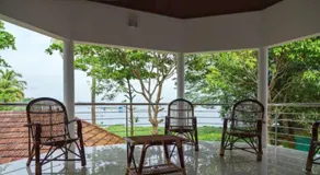Lovedale Lakeside Homestay - Image 3