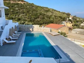 Tsapelas Villas - Image 2