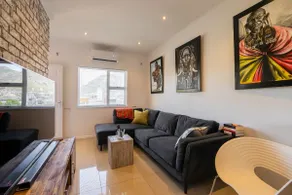 2 bedroom condo in Cape Town - Image 2