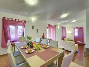 Villa in Pula with sea beach - Image 2