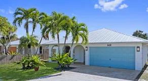 Avanti Vacation Rental - Newly Updated 3 BR Retreat with Private Pool - Just Minutes from Vanderbilt Beach and Delnor Wiggins! State Park Sunny Southern Exposure and Pet Friendly Stay - Image 5