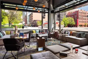 Moxy Chicago Downtown - Image 4