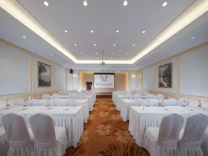 Vienna Hotel Hainan Lingshui Center - Image 5