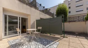 Casa Serena Terrasse A deux de La Défense et Paris - Image 4