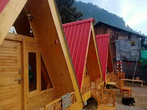 The bear huts - Image 5