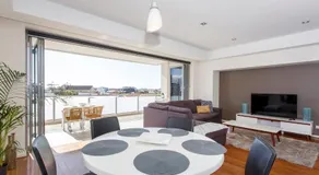 Freo Family Escape Pool, Port Views & Free Park - Image 2