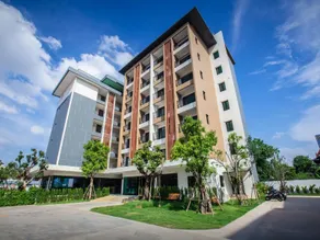 L Hotel - Image 5