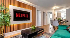 STUNNING MODERN Apartment Near AIRPORT & CENTRE, FREE PARKING, AMAZING LED MEDIA WALL & LUXURY MASTER BEDROOM - Image 4