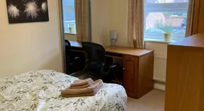 Spacious, Quiet, Sleeps 13, 3 Bathrooms, 2 Parking, Park, KIA1 - Image 2