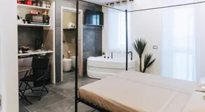 Vistamare Suites - Image 2