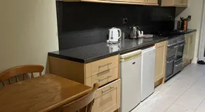 Workers Contractor friendly home long and short stays - Image 4