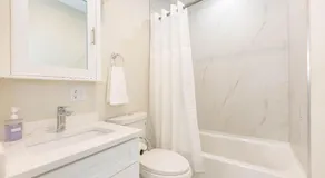 Cozy 3BR Stay in Stamford & Near Old Greenwich - Image 2