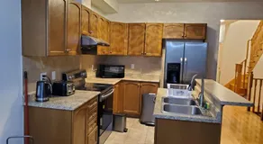 RAESABU GUEST HOUSE - Image 2