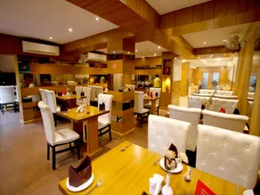 Hotel Crestwood - Image 2