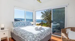 Aqua Beachfront - 2 Mins Walk to Beach - Image 2