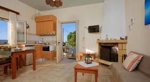 Fotis Studios Apartments - Image 4
