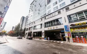 Hotel Violet - Image 2
