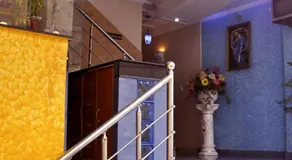 Hotel Queen - Image 3