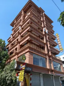 The Lions Hotel - Image 4