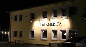 Hotel America - Image 5