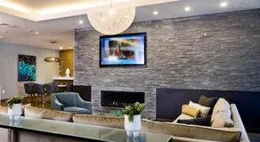 Global Luxury Suites East Boston - Image 5