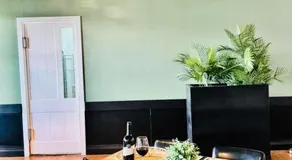Queensland Hotel - Image 4