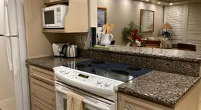 Pacific Shores #A-303 Fully Air Conditioned, In the Heart of South Kihei - Image 5