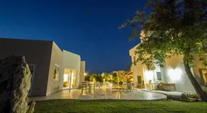 Arodamos Studios & Apts - Image 2
