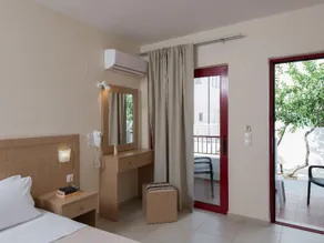 Thalassi Hotel - Image 1