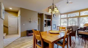 Inviting townhouse with fast WiFi patio & access to pools golf tennis & gym - Image 5