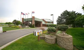 MARVIN'S GARDEN INN. - Image 4