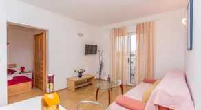 Apartments Snjezana Makarska - Image 2
