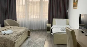 Garni Hotel Hamburg - Image 2