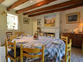 Spacious holiday home with fenced pond - Image 4