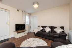 Ground floor apartment in Langley Park - Image 2