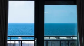 Green Room - Image 4