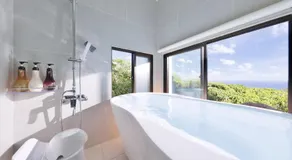 Crystal Villa Imgya - Image 2