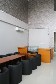 Newstar Hotel Jakarta - Image 4