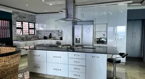 The Water View Suite - Image 4