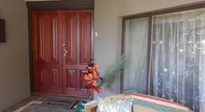 The Hideaway Luxury B&B Retreat - Image 3