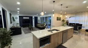 Quite and Cozy Room - Image 3