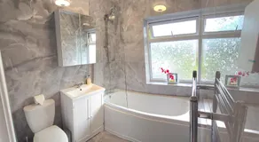 Ecclesfield Cottage - Two Bedrooms in Sheffield near Peak District with fast Wi-Fi, off-street parking and garden - Image 2