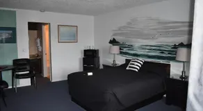 Lighthouse Cove Inn - Image 2