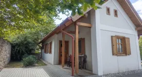 Bak Vendéglő faházak - Image 4