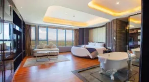 FOGER YACHT HOTEL - Image 2