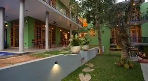 Barefoot Bungalow Hikka - Image 2