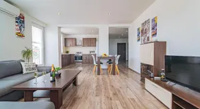 Luxusný, plne zariadený, súkromný apartmán s klimatizáciou neďaleko historického kúpeľného mesta Bojnice - Image 2